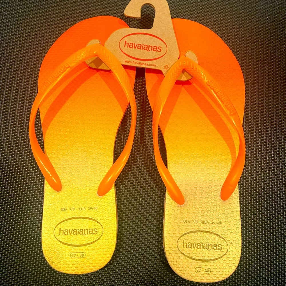 White/fluorescent confet